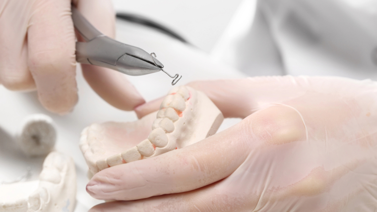 Can Cosmetic Dentistry Fix Crooked Teeth?